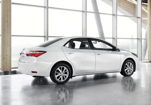 Toyota Corolla 1.33 Dual-VVT-i (2014-2014) Heck + rechts
