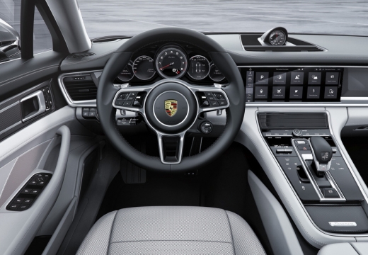 Porsche Panamera 4 Sport Turismo (2017-2017) Armaturenbrett